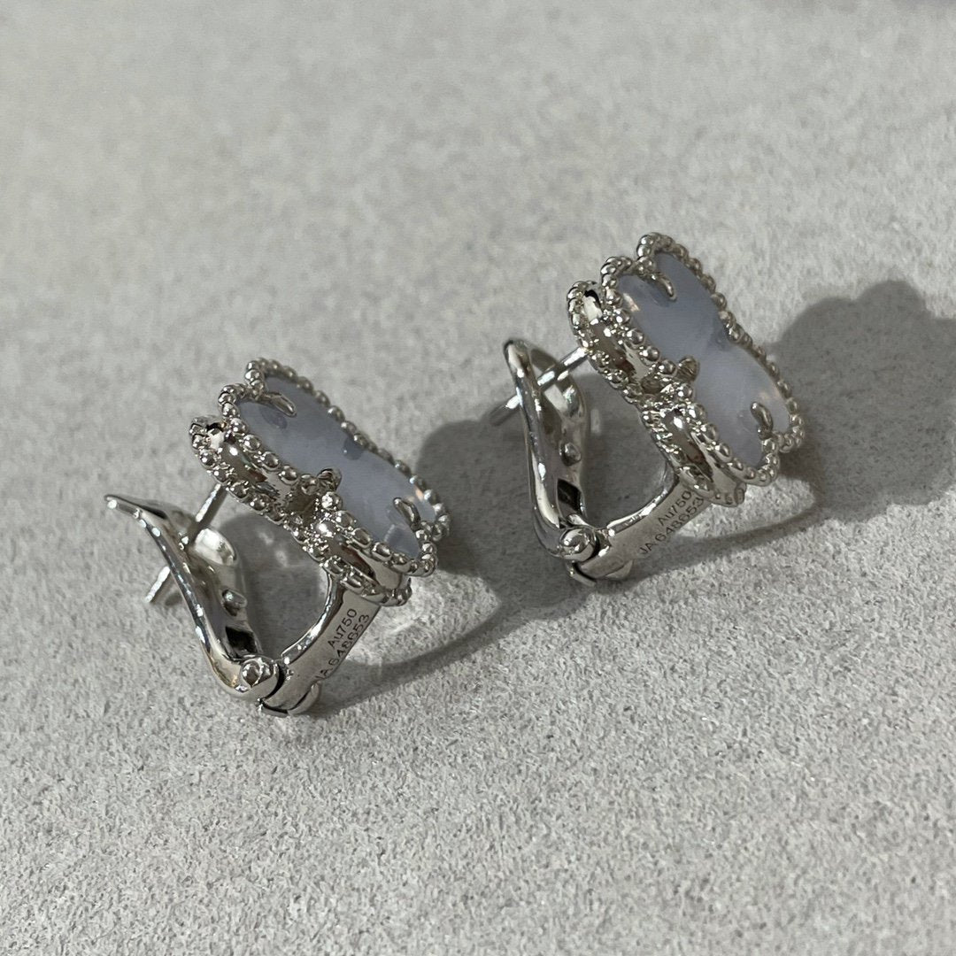 [⭐Glow]CLOVER CHALCEDONY SILVER STUD EARRINGS