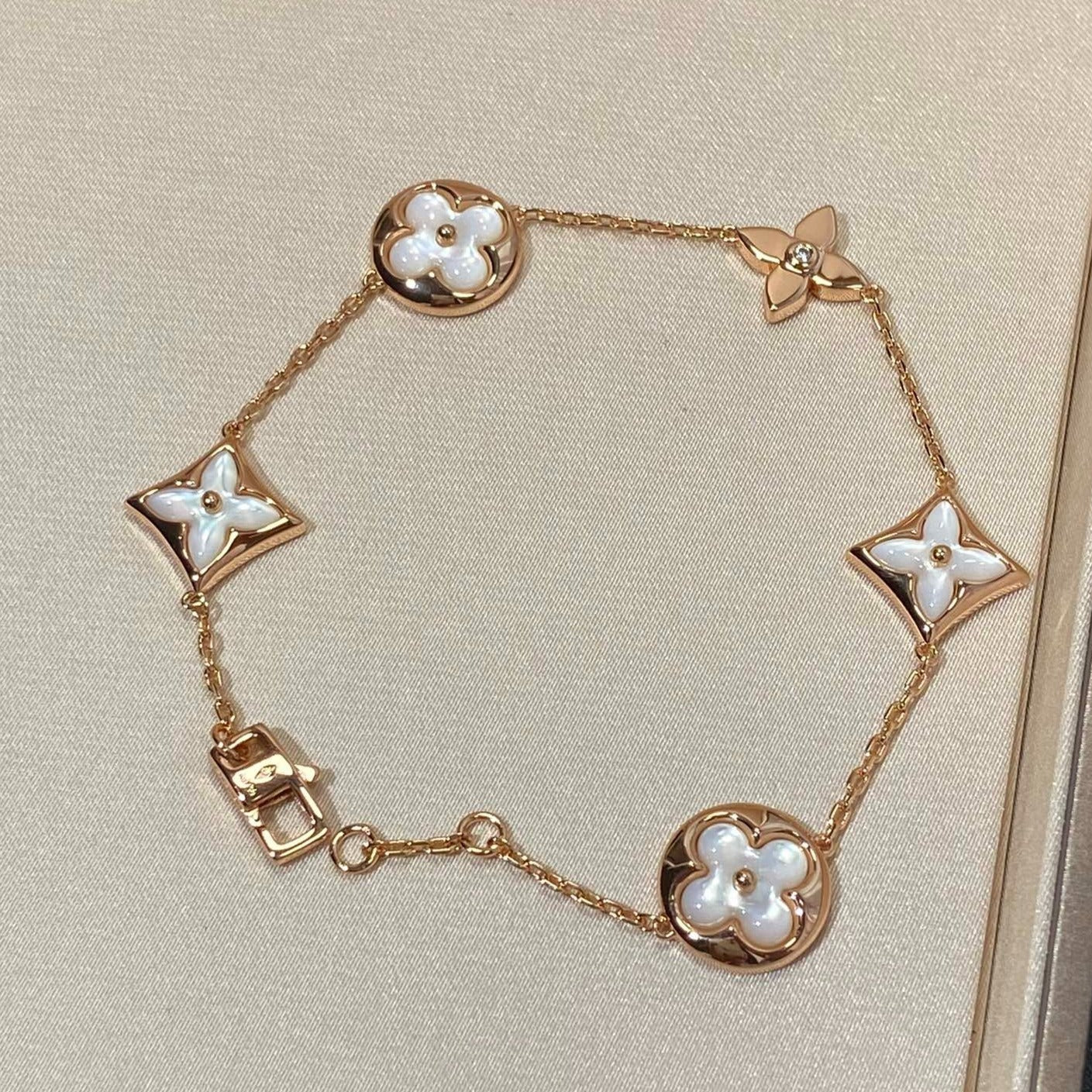 [⭐Glow]STAR AND SUN 5 MOTIF MOP PINK GOLD BRACELET