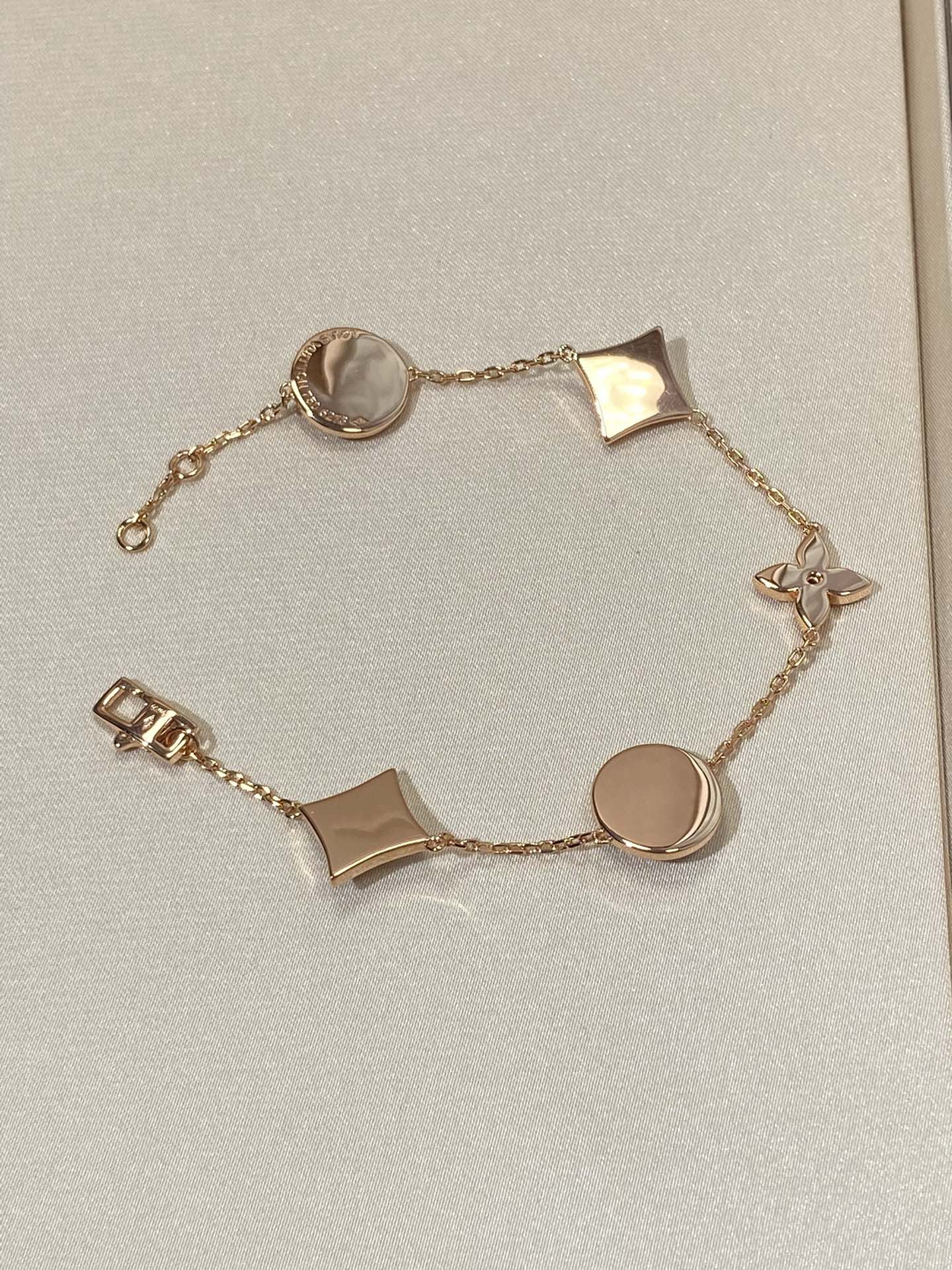 [⭐Glow]STAR AND SUN 5 MOTIF MOP PINK GOLD BRACELET