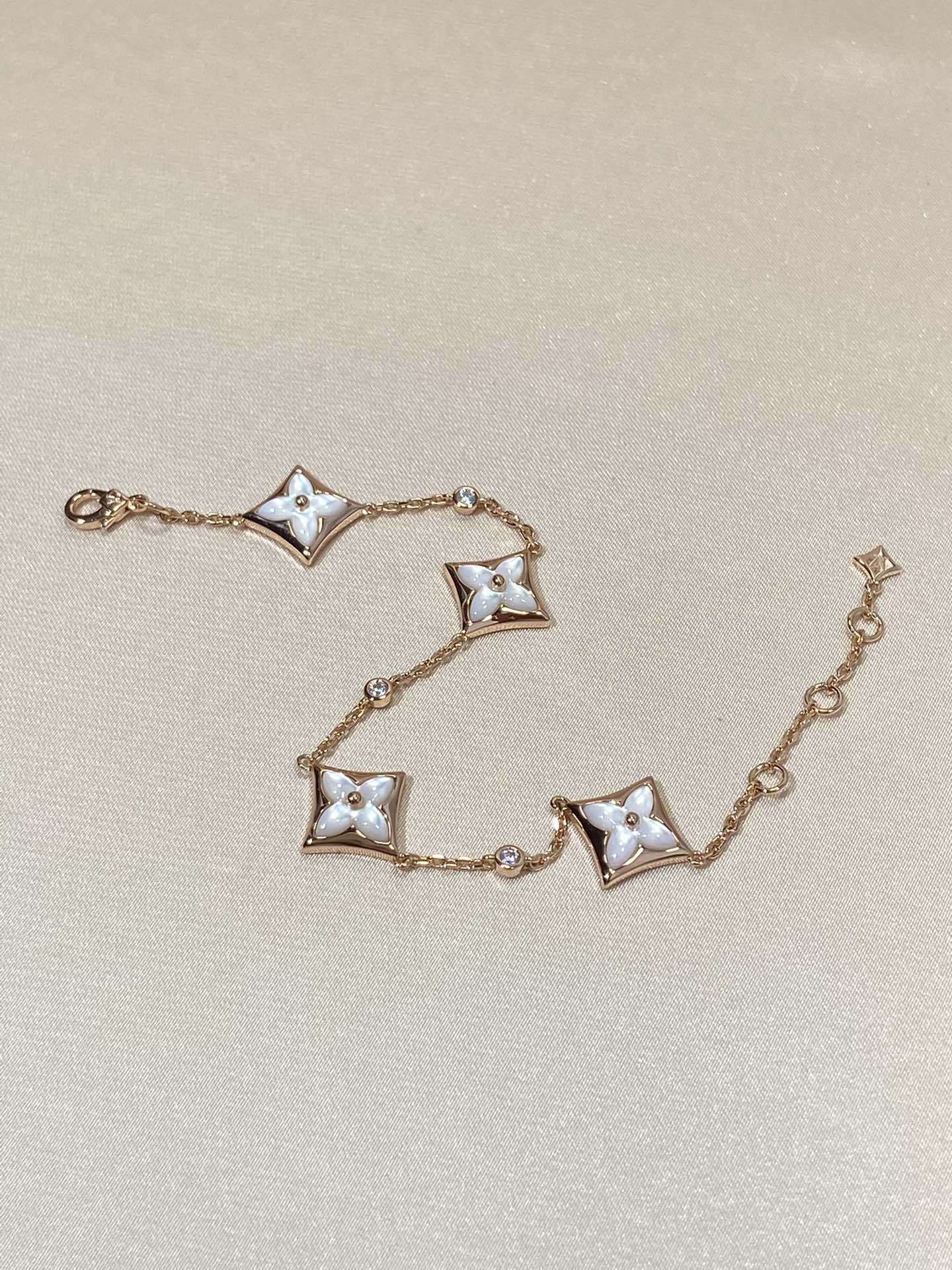 [⭐Glow]STAR 4 MOTIF MOP DIAMOND PINK GOLD BRACELET
