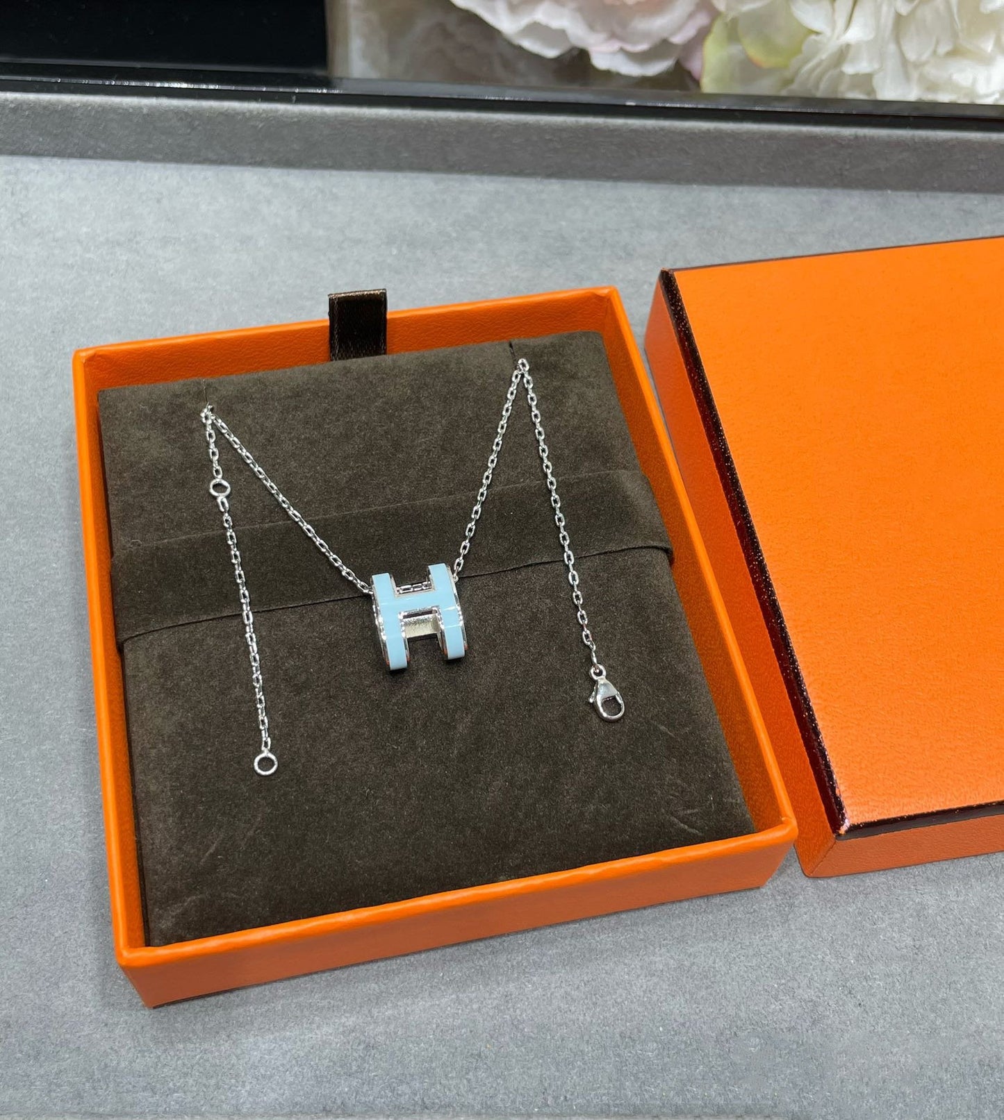 [⭐Glow]POP H SKY BLUE NECKLACE