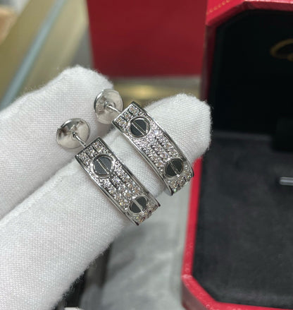 [⭐Glow]LOVE CERAMIC DIAMOND PAVED SILVER EARRINGS