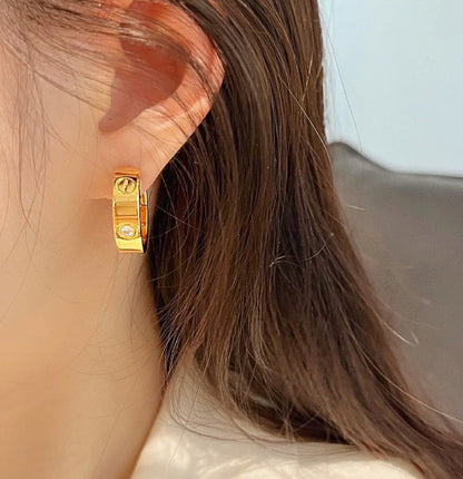 [⭐Glow]LOVE 5.5MM 1 DIAMOND EARRINGS