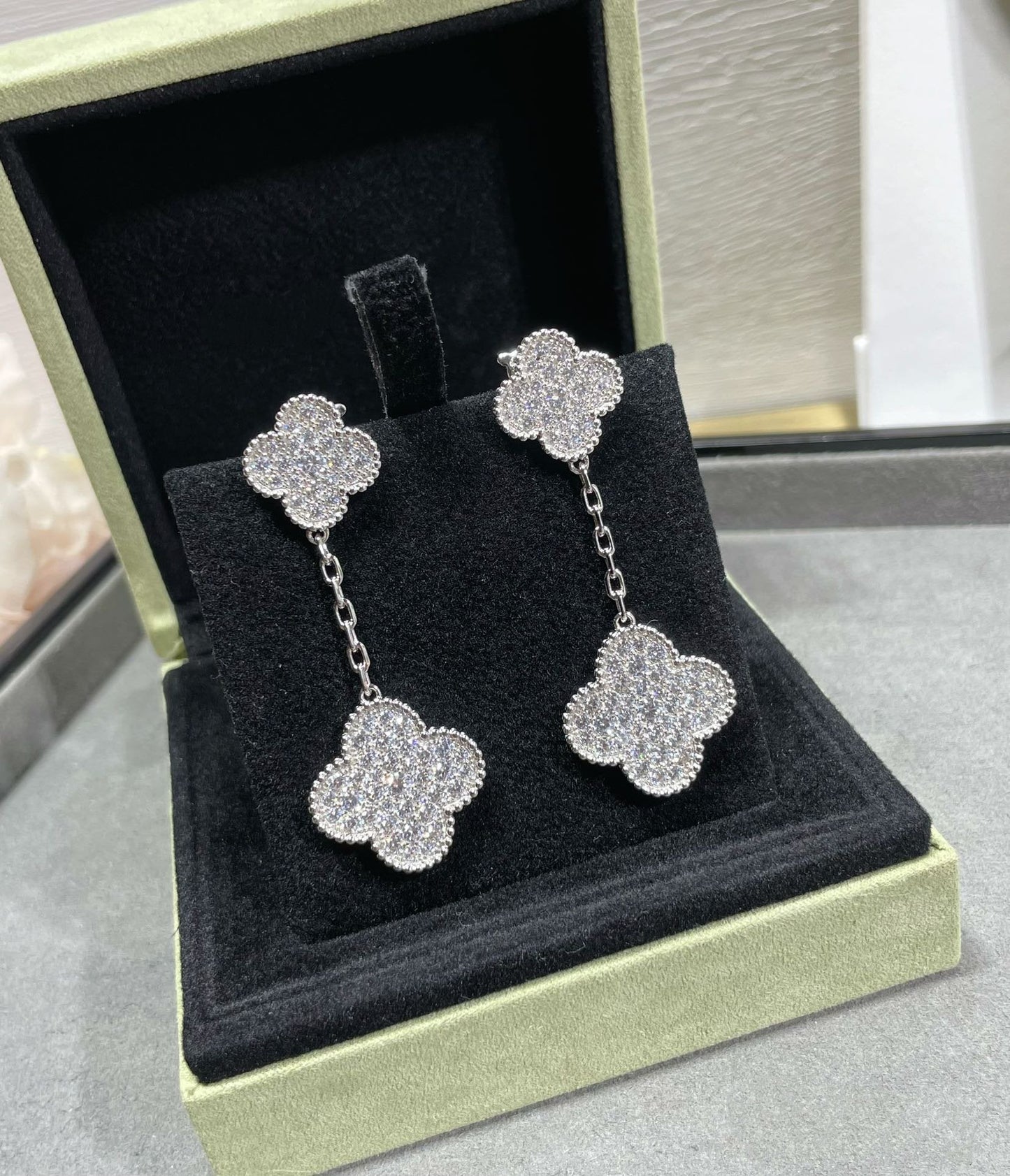 [⭐Glow]CLOVER 2 MOTIFS DIAMOND PAVED SILVER EARRINGS