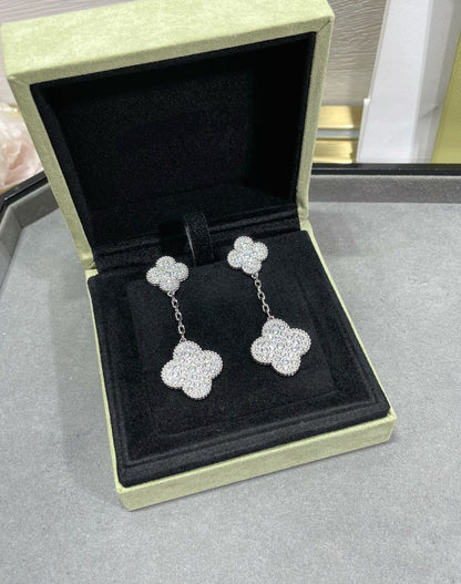 [⭐Glow]CLOVER 2 MOTIFS DIAMOND PAVED SILVER EARRINGS