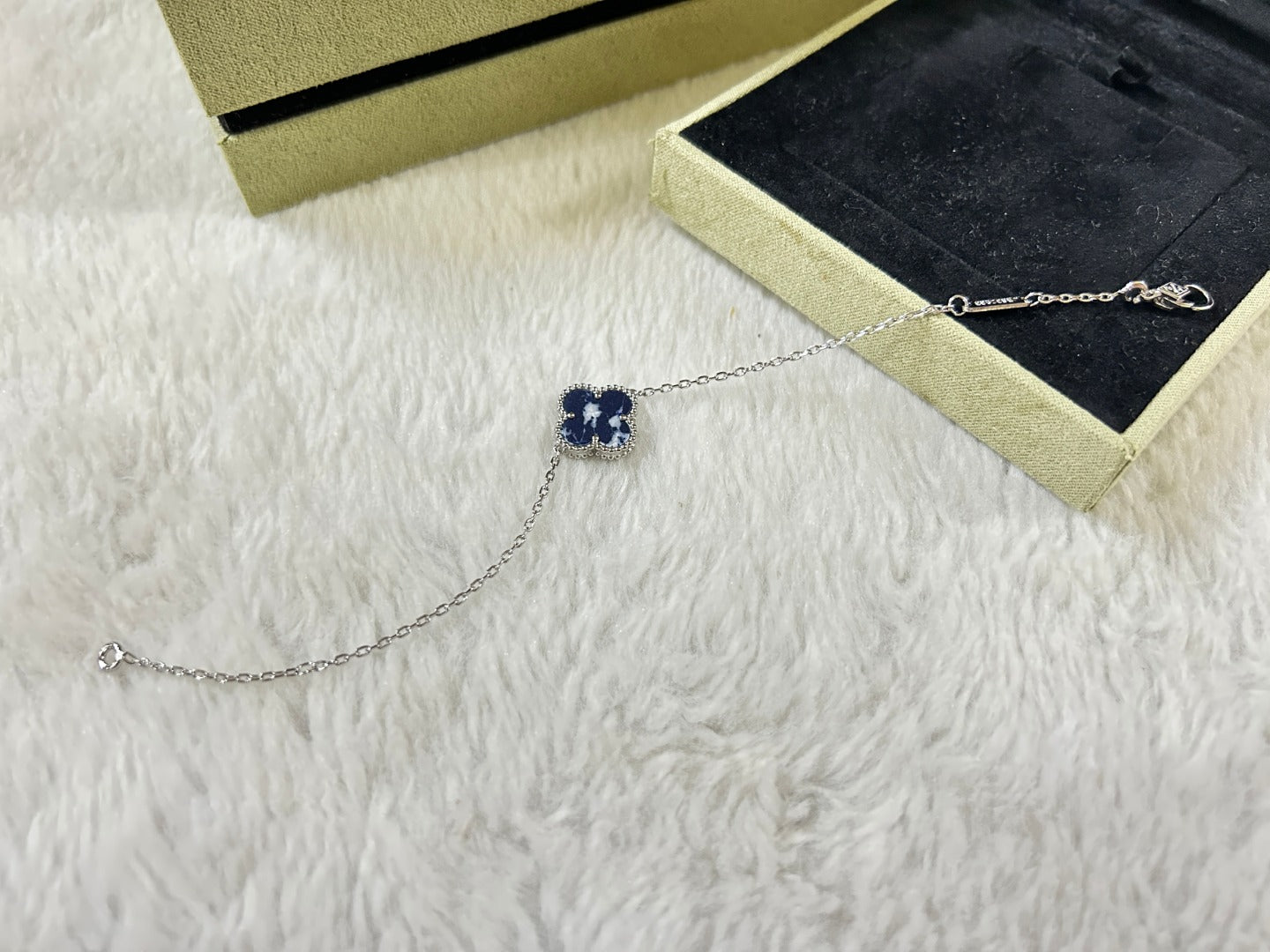 [⭐Glow]CLOVER 1 MOTIF PIETERSITE BRACELET