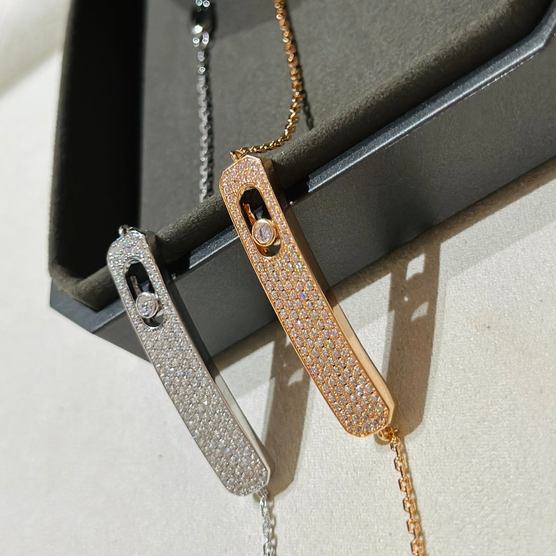 [⭐Glow]MOVE CLASSIQUE DIAMOND PAVED BRACELET