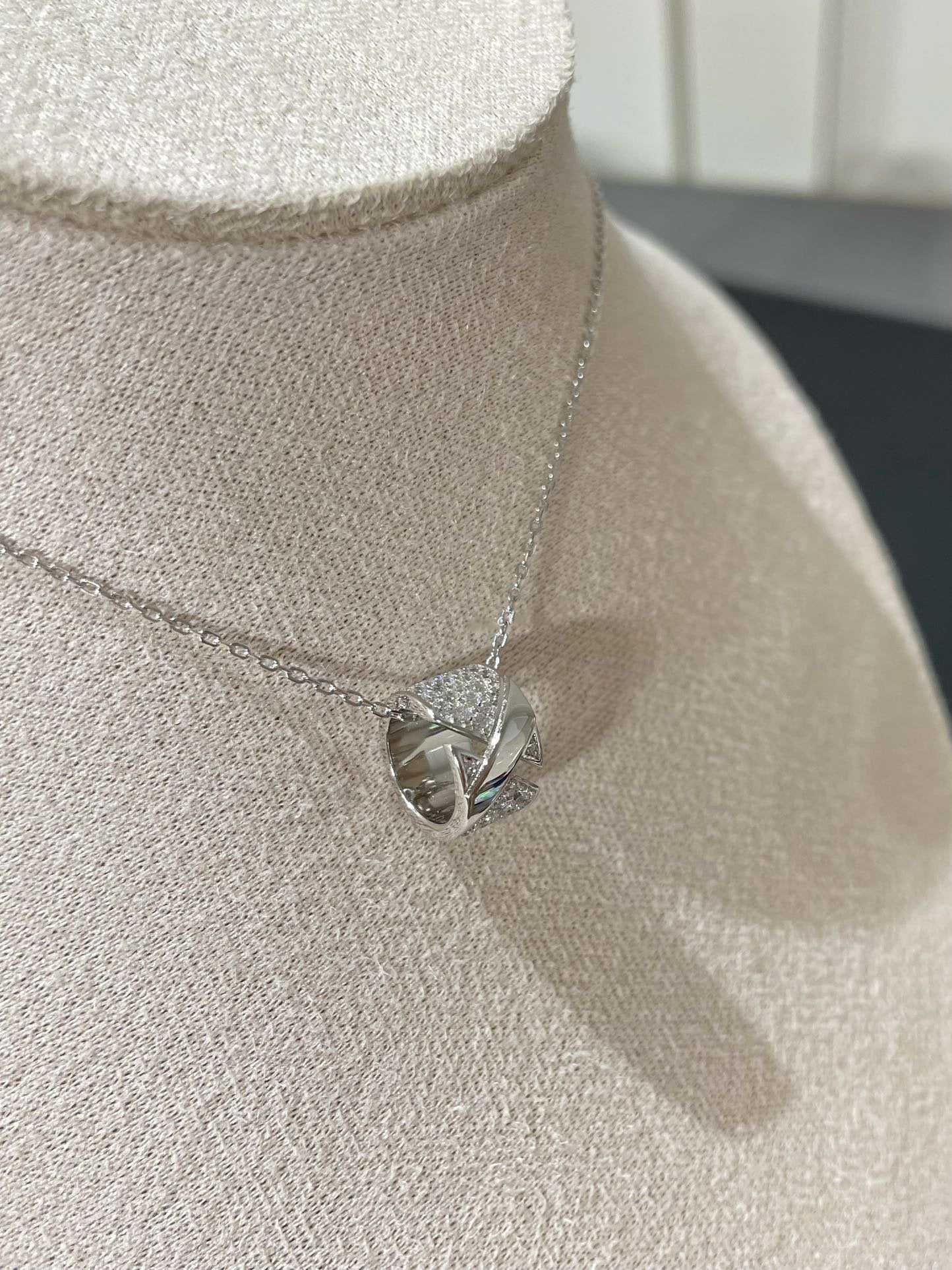 [⭐Glow]LIENS EVIDENCE DIAMOND PAVED NECKLACE