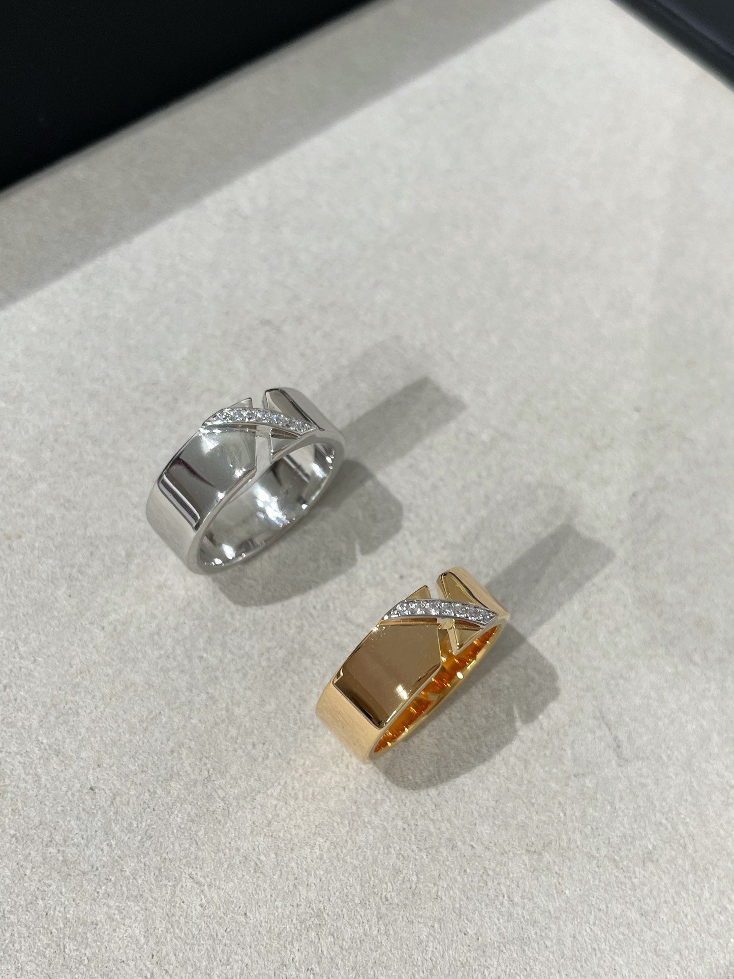 [⭐Glow]LIENS EVIDENCE DIAOMOND RING