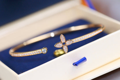 [⭐Glow]IDYLLE PINK GOLD OPEN BRACELET DIAMOND PAVED
