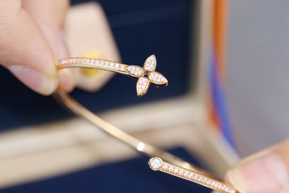 [⭐Glow]IDYLLE PINK GOLD OPEN BRACELET DIAMOND PAVED