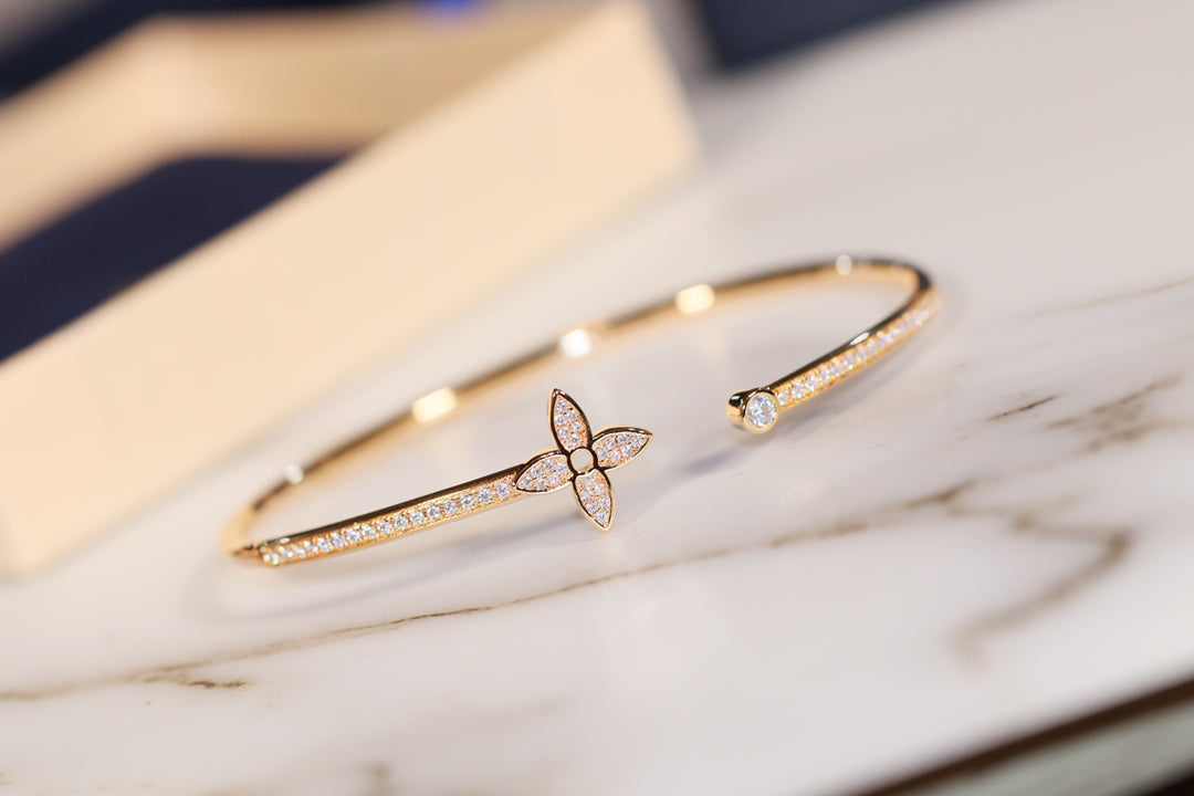 [⭐Glow]IDYLLE GOLD OPEN BRACELET DIAMOND PAVED