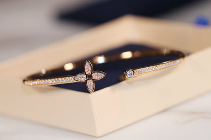 [⭐Glow]IDYLLE GOLD OPEN BRACELET DIAMOND PAVED