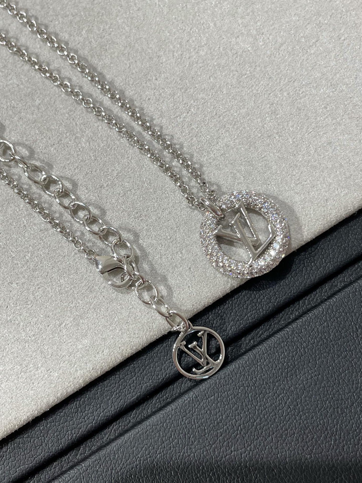 [⭐Glow]BY NIGHT DIAMOND PAVED NECKLACE