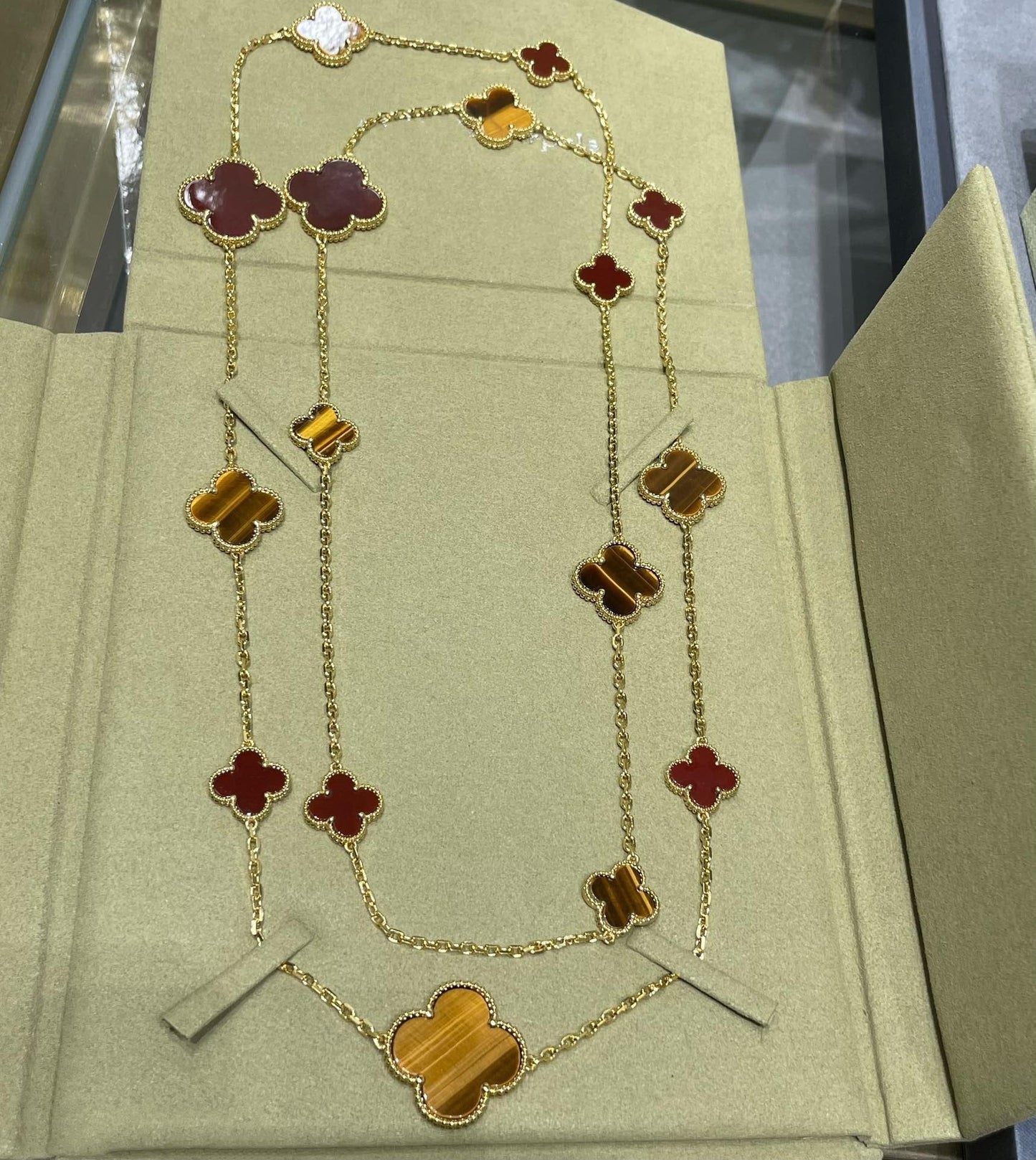 [⭐Glow]CLOVER 16 MOTIF CARNELIAN TIGER EYE ROSE GOLD NECKLACE