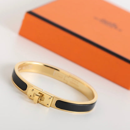 [⭐Glow]HM KELLY BLACK BRACELET