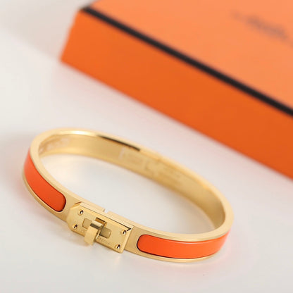[⭐Glow]HM KELLY ORANGE BRACELET
