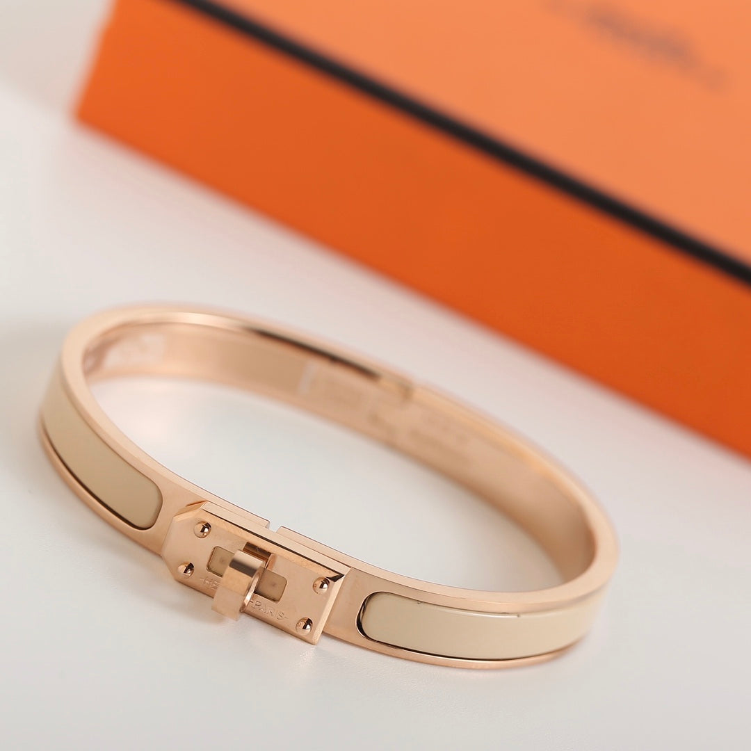 [⭐Glow]HM KELLY BEIGE BRACELET