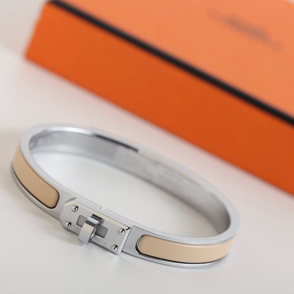 [⭐Glow]HM KELLY BEIGE BRACELET