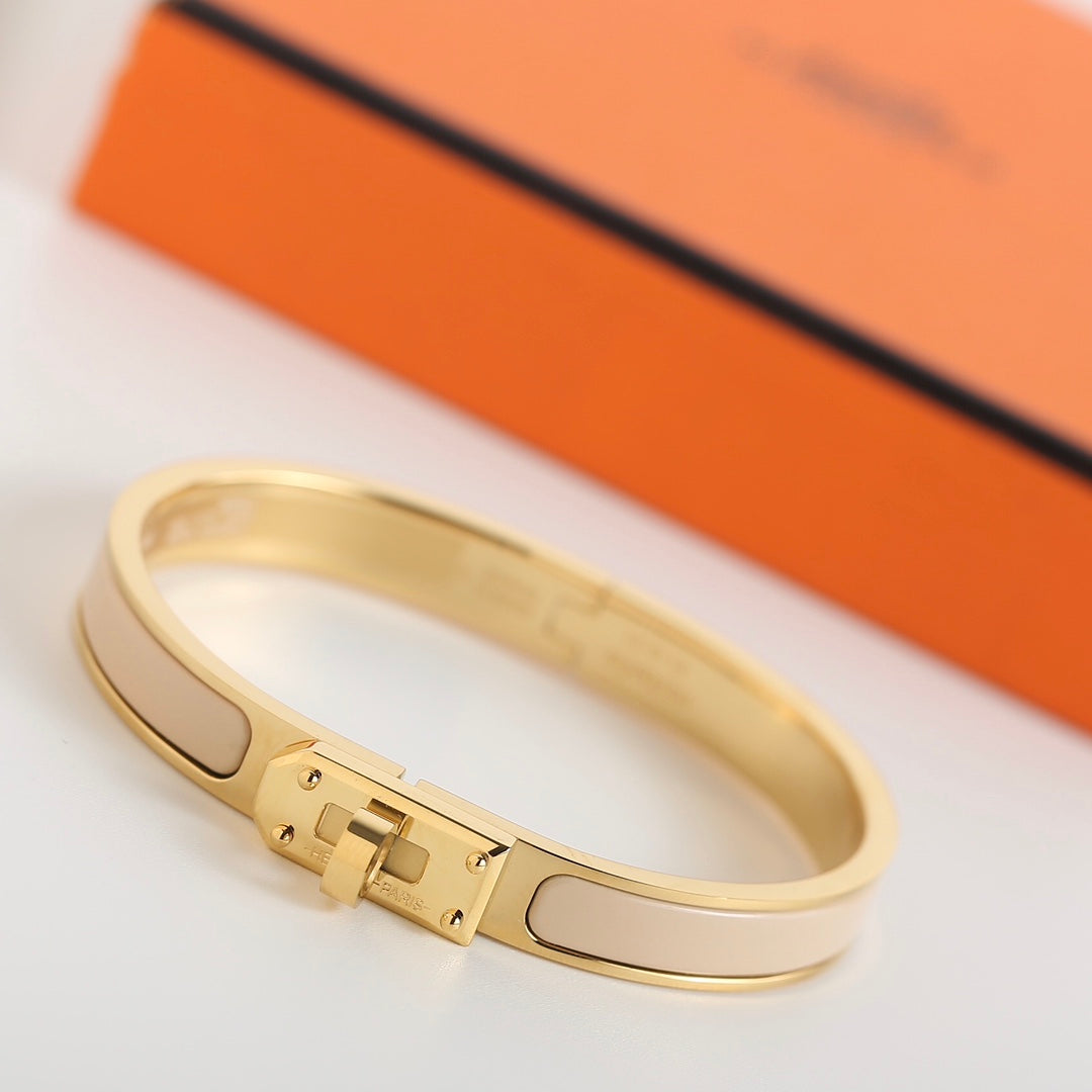 [⭐Glow]HM KELLY BEIGE BRACELET