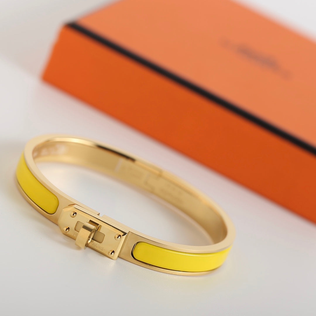 [⭐Glow]HM KELLY YELLOW BRACELET