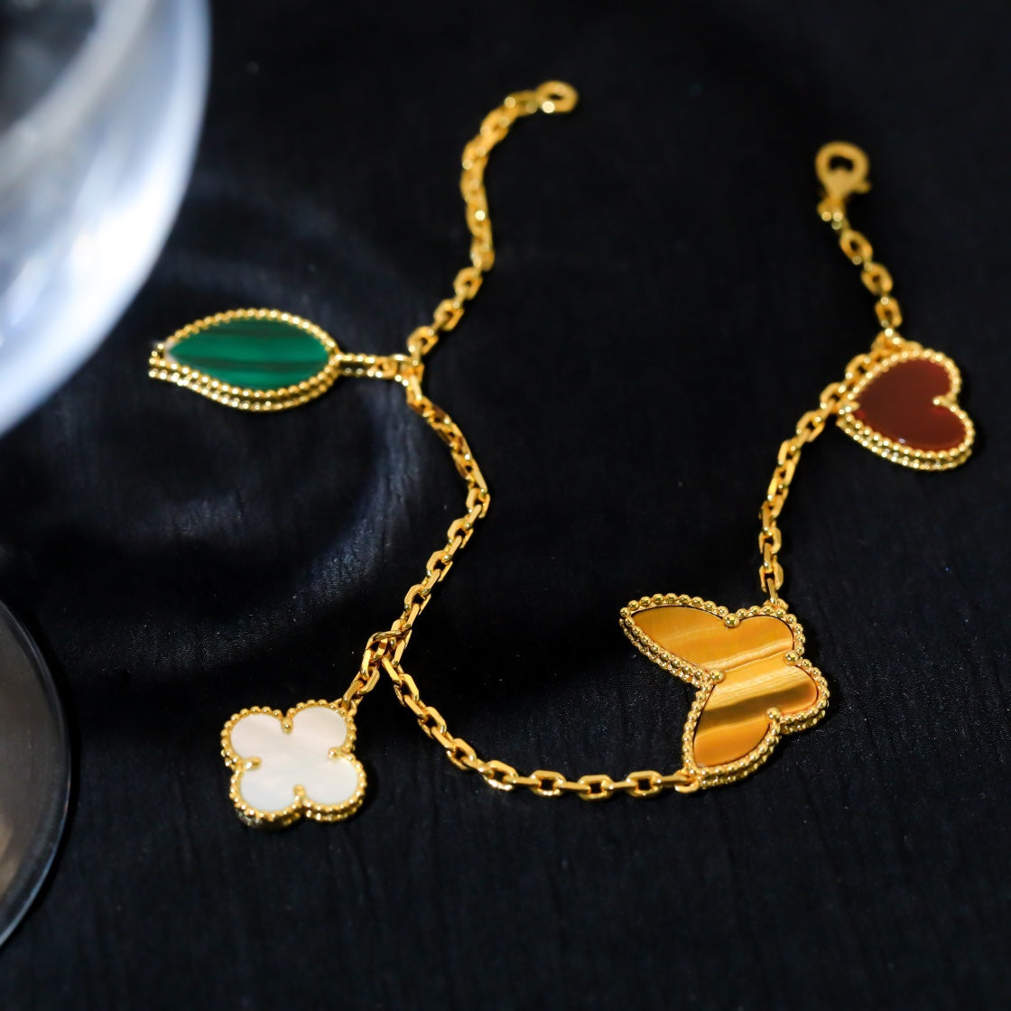 [⭐Glow]LUCKY SPRING 5 MOTIF GOLD BRACELET