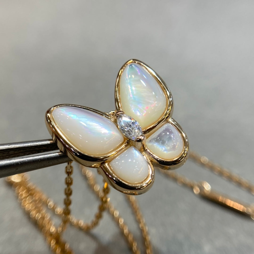 [⭐Glow]BUTTERFLY MOP DIAMOND NECKLACE