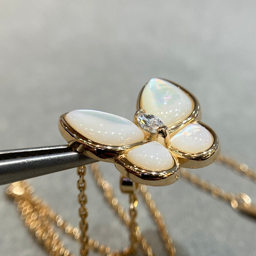 [⭐Glow]BUTTERFLY MOP DIAMOND NECKLACE