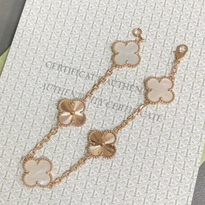 [⭐Glow]CLOVER WHITE PEARL MOP 5 MOTIF BRACELET COLLECTION
