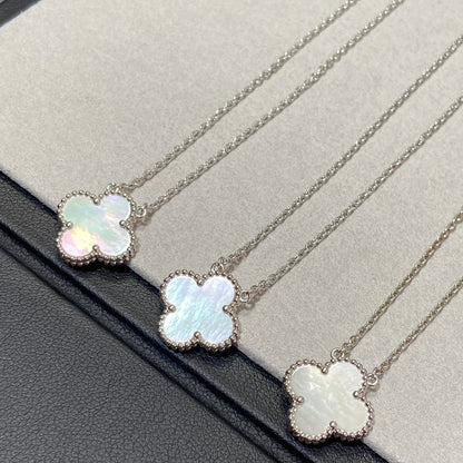 [⭐Glow]CLOVER MEDIUM SILVER WHITE MOP NECKLACE