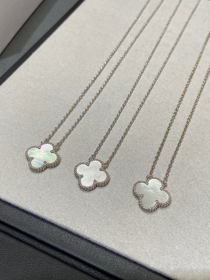 [⭐Glow]CLOVER MEDIUM SILVER WHITE MOP NECKLACE
