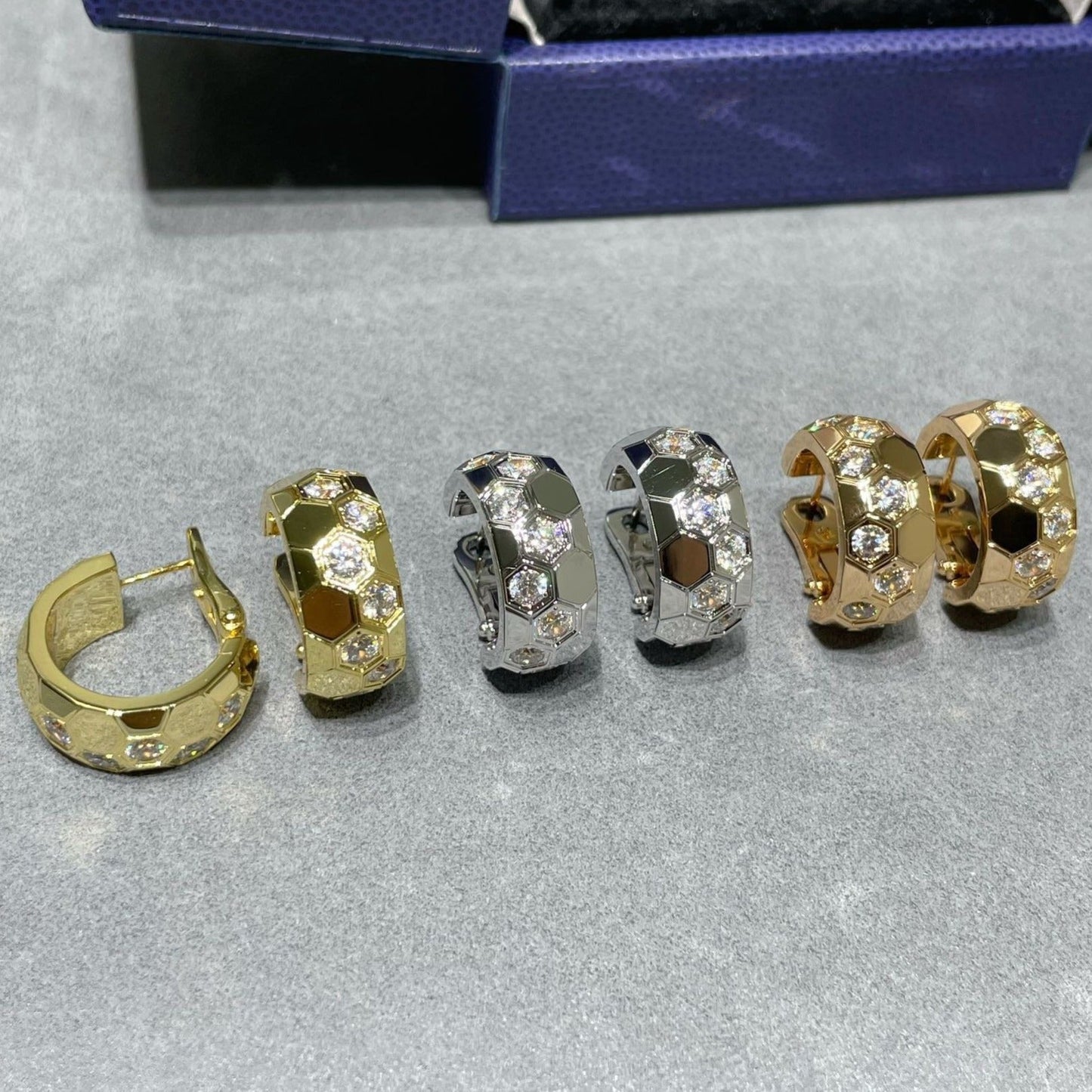 [⭐Glow]BEE LOVE DIAMOND HOOP EARRINGS