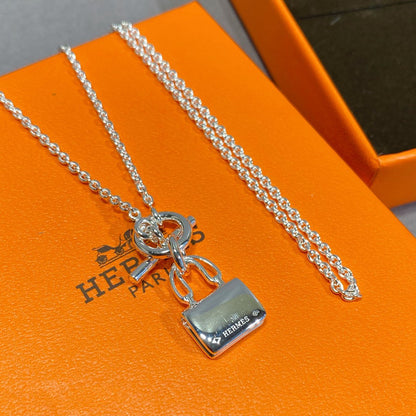 [⭐Glow]CONSTANCE PEDANT SILVER NECKLACE
