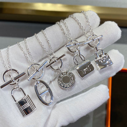 [⭐Glow]CONSTANCE PEDANT SILVER NECKLACE