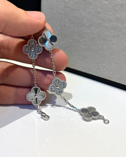 [⭐Glow] CLOVER 5 MOTIF LASER BRACELET COLLECTION