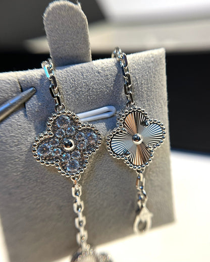 [⭐Glow] CLOVER 5 MOTIF LASER BRACELET COLLECTION
