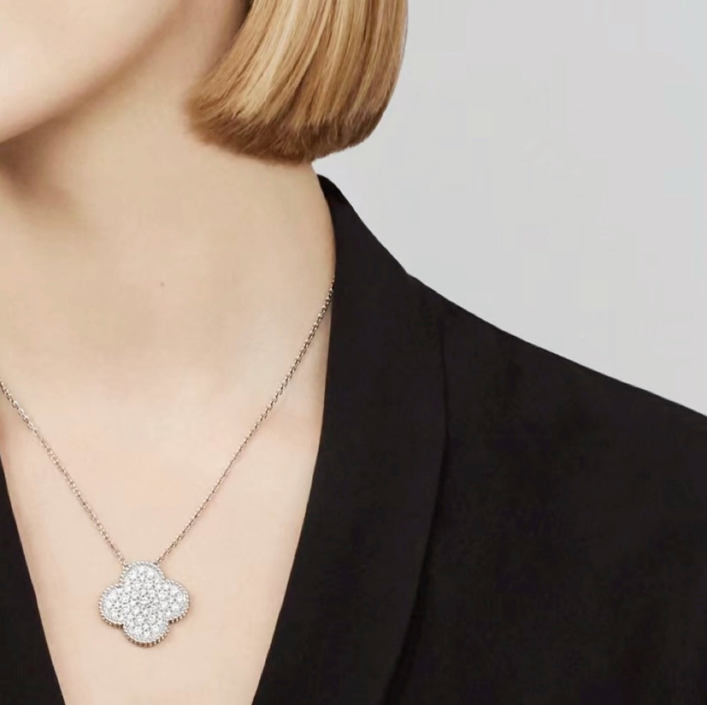 [⭐Glow]CLOVER 25MM LARGE PENDANT DIAMOND PAVED SILVER NECKLACE