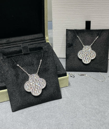 [⭐Glow]CLOVER 25MM LARGE PENDANT DIAMOND PAVED SILVER NECKLACE