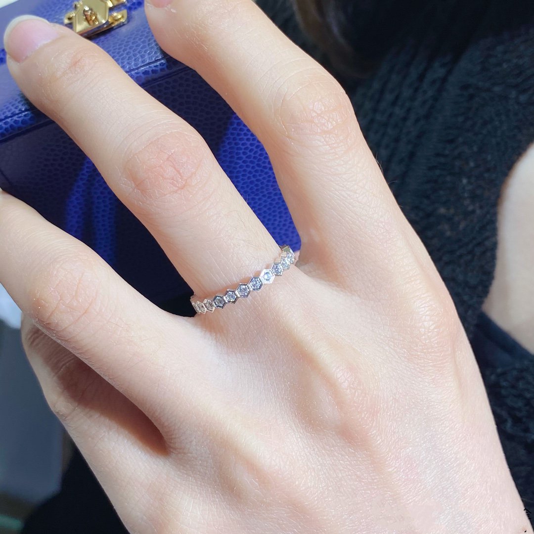 [⭐Glow]BEE LOVE DIAMOND PAVED SMALL RING