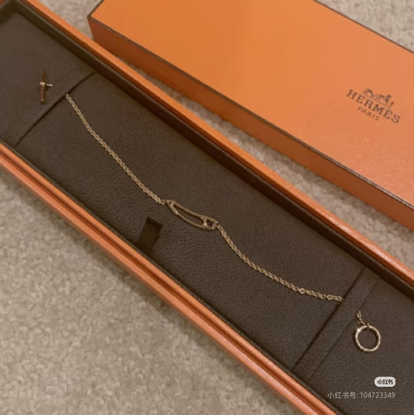 [⭐Glow]Brooch Necklace