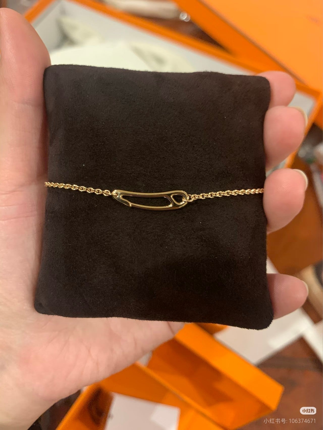 [⭐Glow]Brooch Necklace