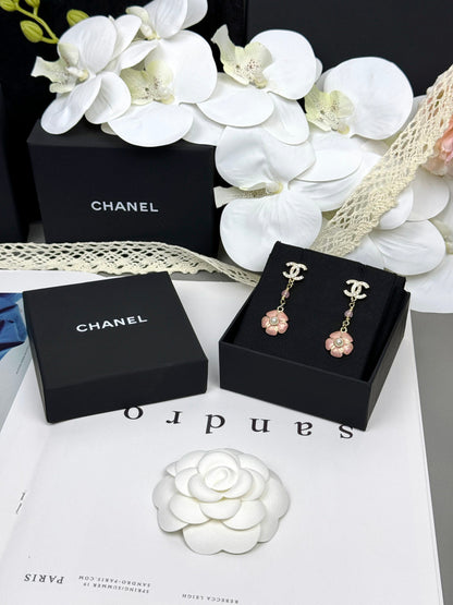 [⭐Glow]26C Pink Camellia Enamel Pendant with Double C Earrings