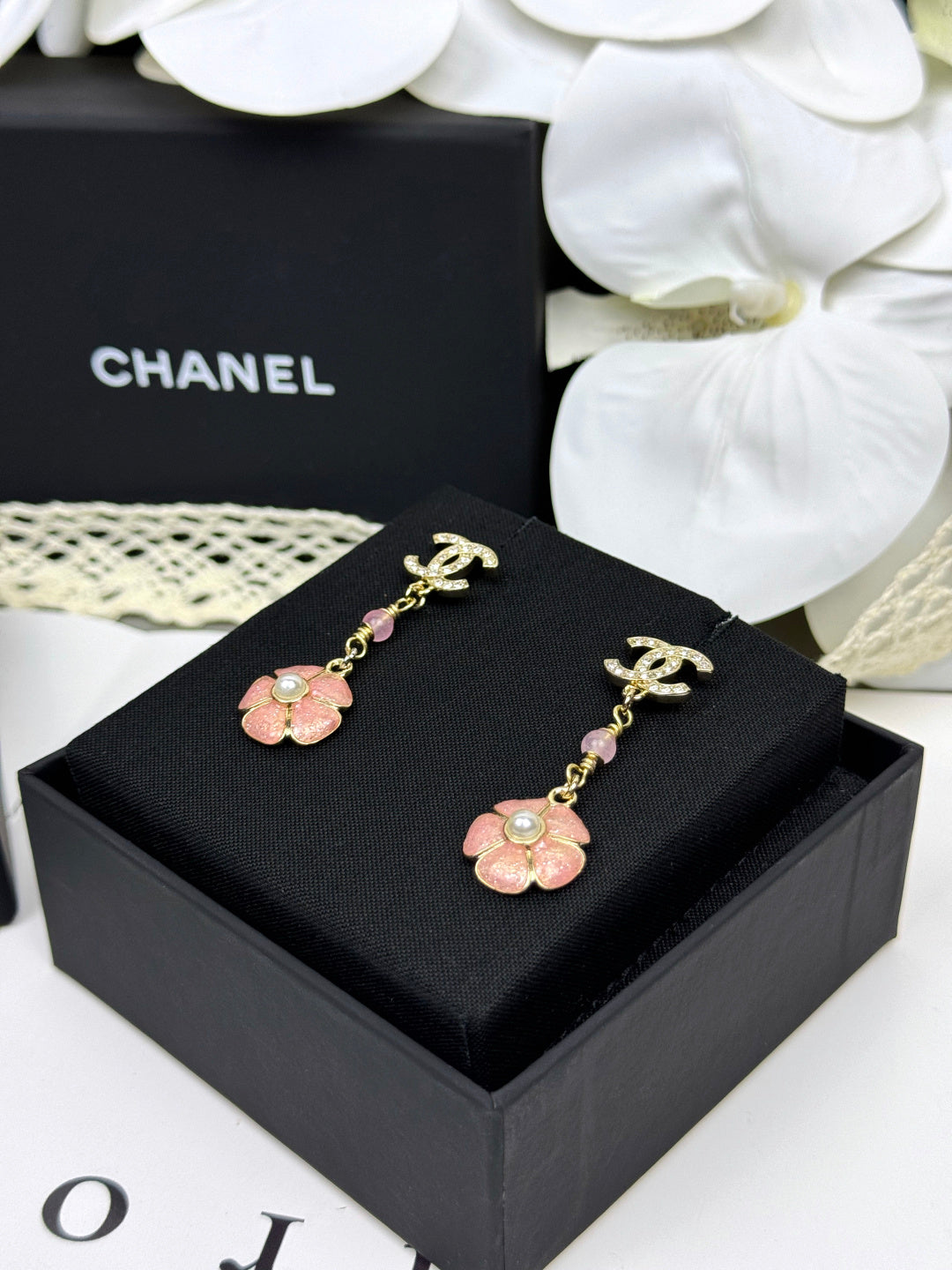 [⭐Glow]26C Pink Camellia Enamel Pendant with Double C Earrings