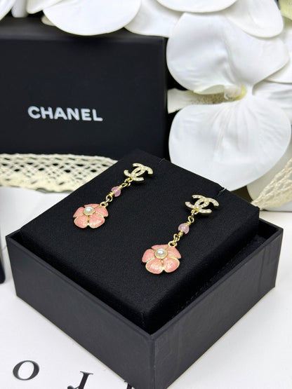 [⭐Glow]26C Pink Camellia Enamel Pendant with Double C Earrings