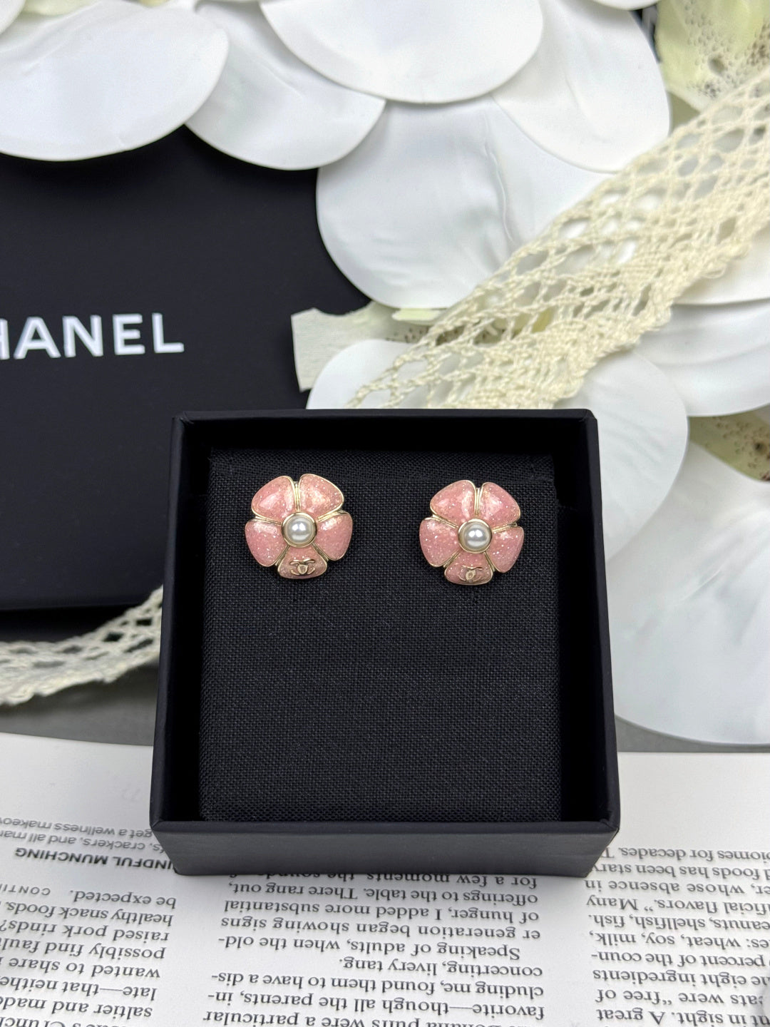 [⭐Glow]26C Pink Camellia Pearl Enamel Stud Earrings