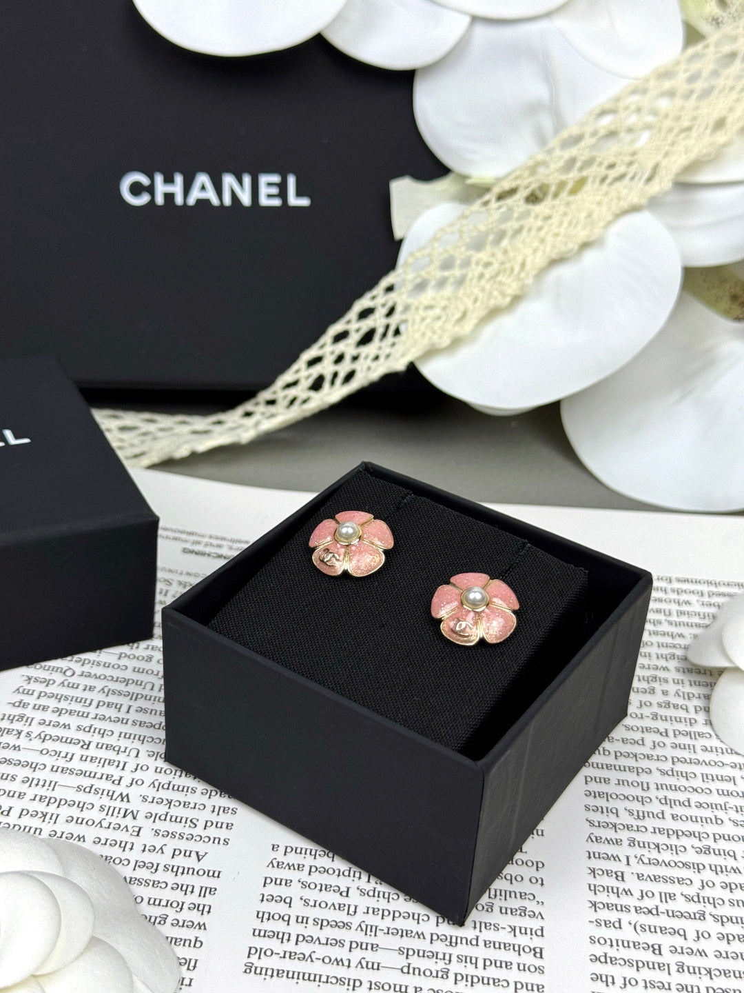 [⭐Glow]26C Pink Camellia Pearl Enamel Stud Earrings