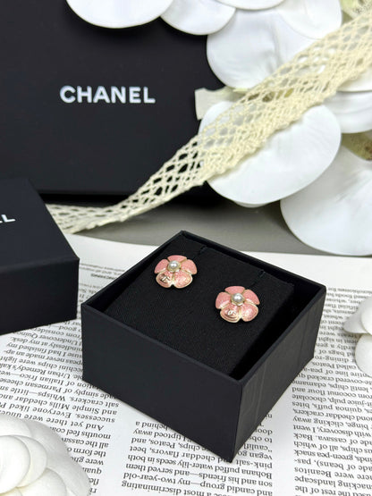 [⭐Glow]26C Pink Camellia Pearl Enamel Stud Earrings