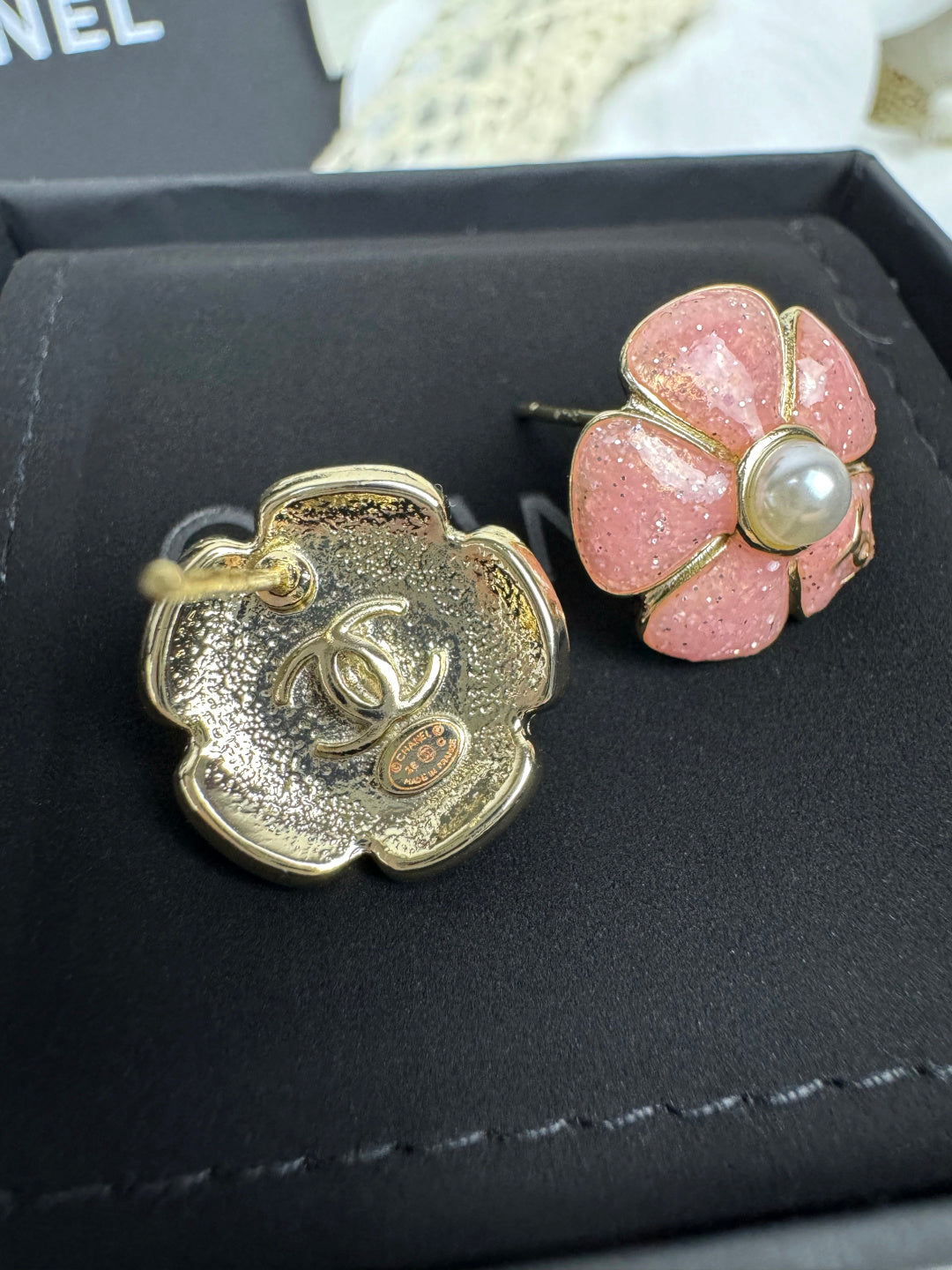 [⭐Glow]26C Pink Camellia Pearl Enamel Stud Earrings