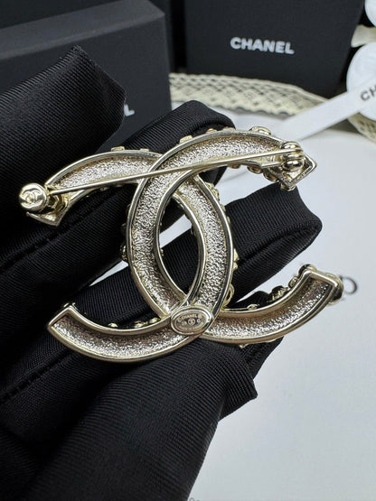 [⭐Glow]26C Pink-White Enamel Ice Cream Cone Double C Brooch
