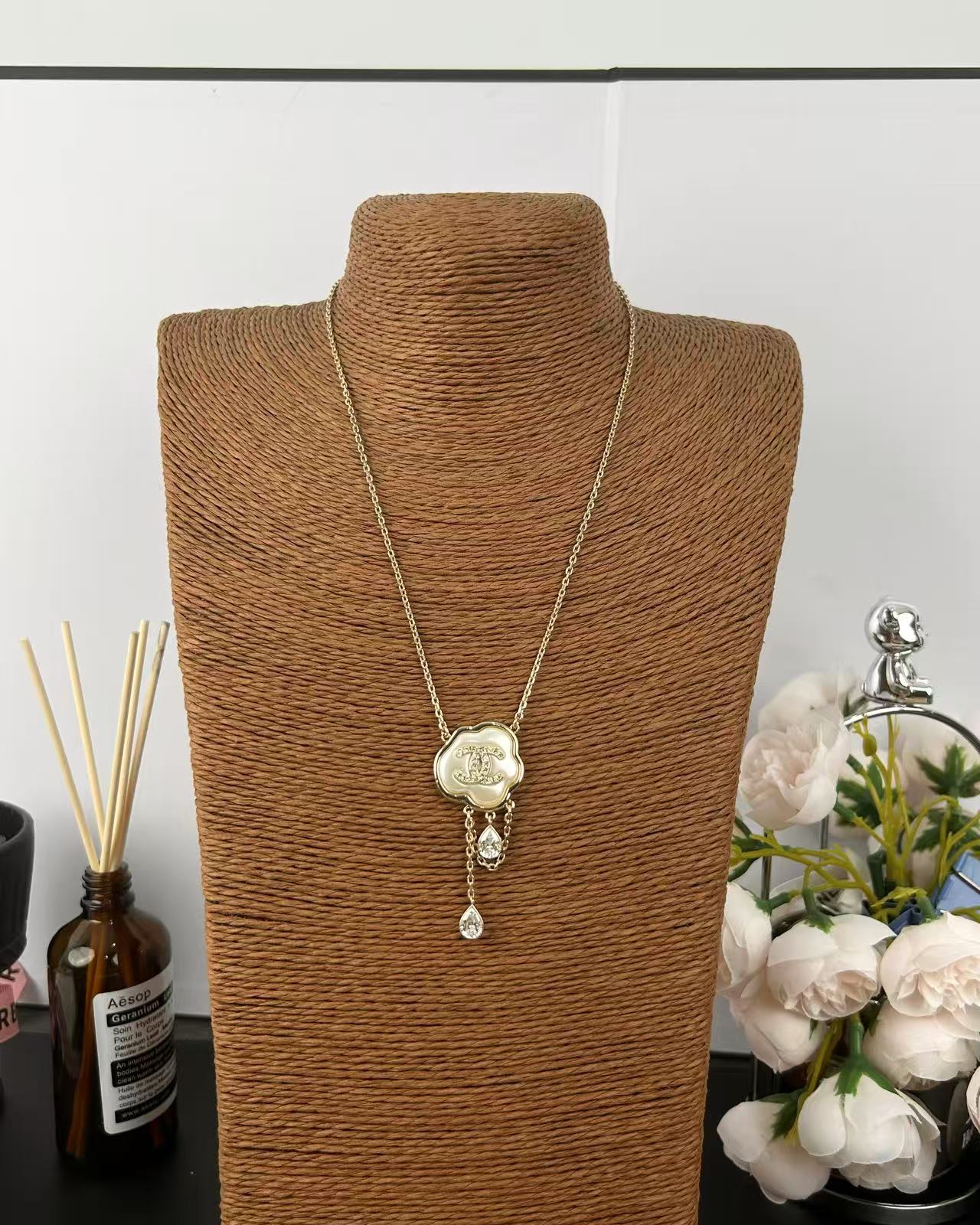 [⭐Glow]Cloud Pearl Mother-of-Pearl Diamond Chain Pendant Necklace